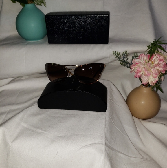 Prada cateye Sunglasses - Picture 3 of 8